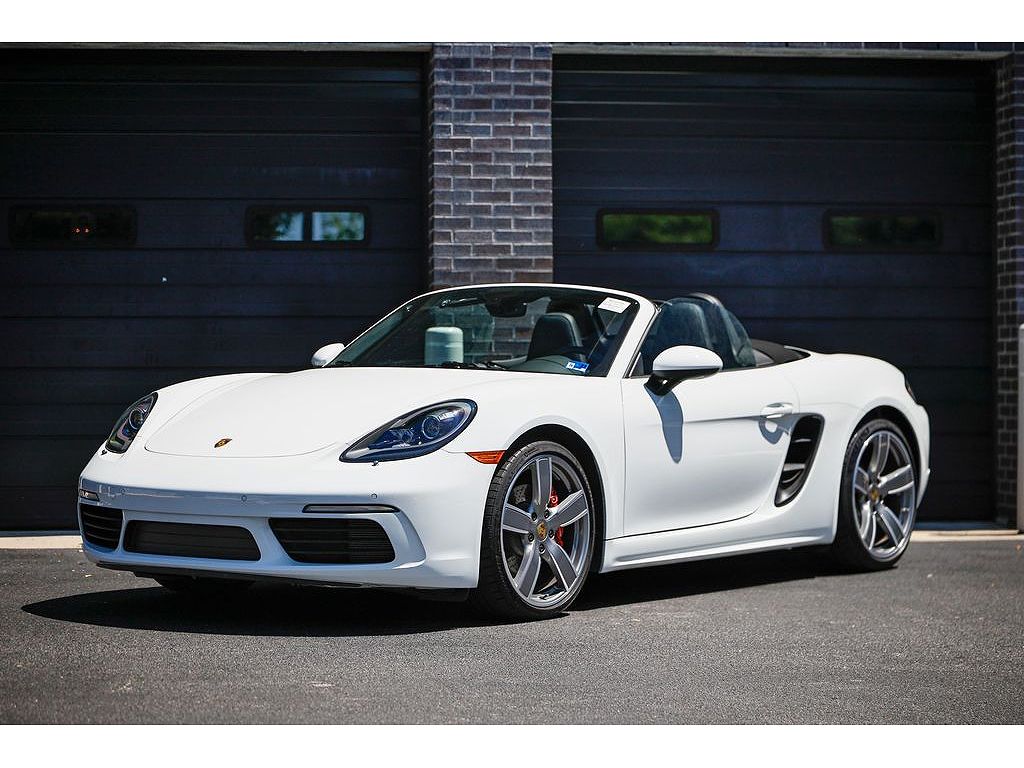 2025 Porsche 718 Boxster S