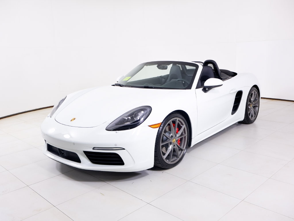 2025 Porsche 718 Boxster S