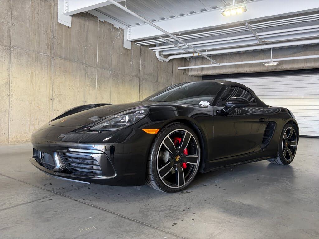 2025 Porsche 718 Boxster S
