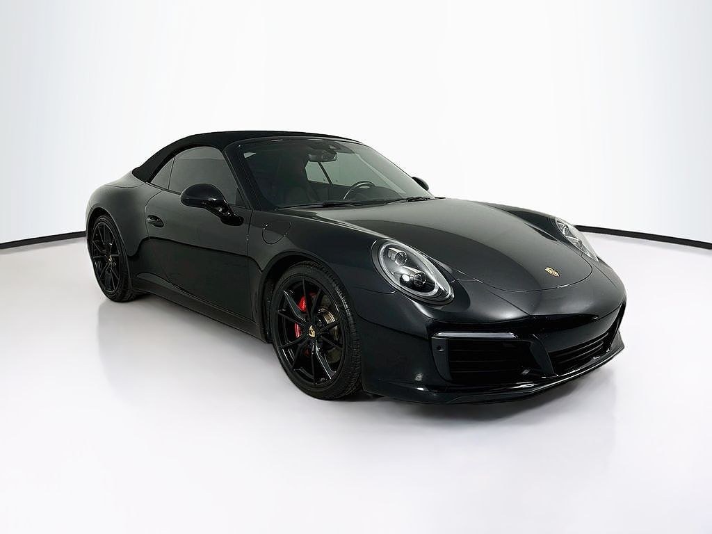 2018 Porsche 911 Carrera 4 GTS