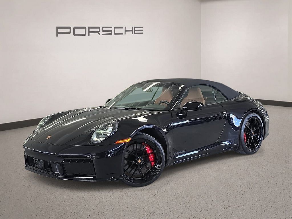 2025 Porsche 911 Carrera 4 GTS
