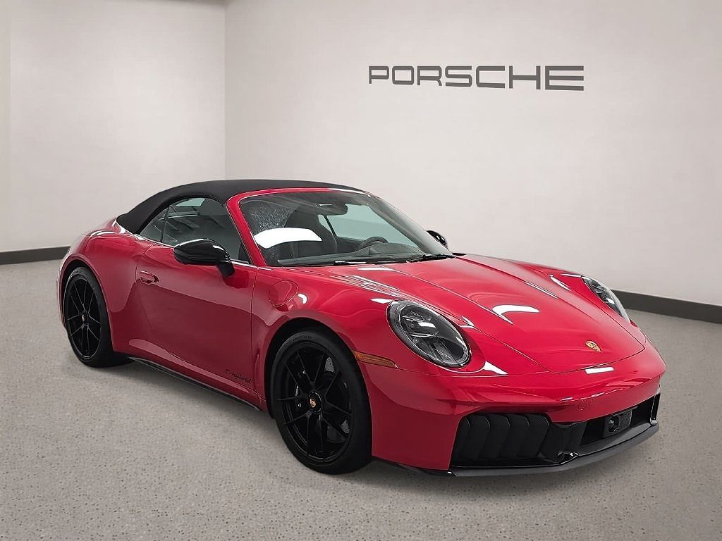 2025 Porsche 911 Carrera 4 GTS