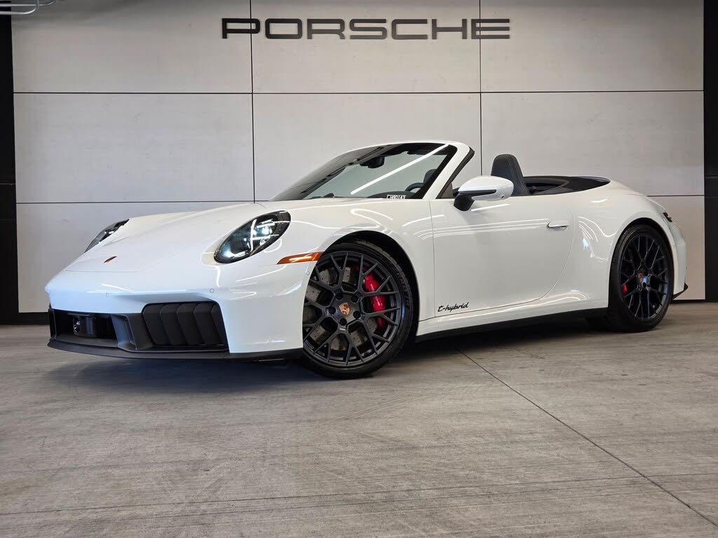 2026 Porsche 911 Carrera 4 GTS