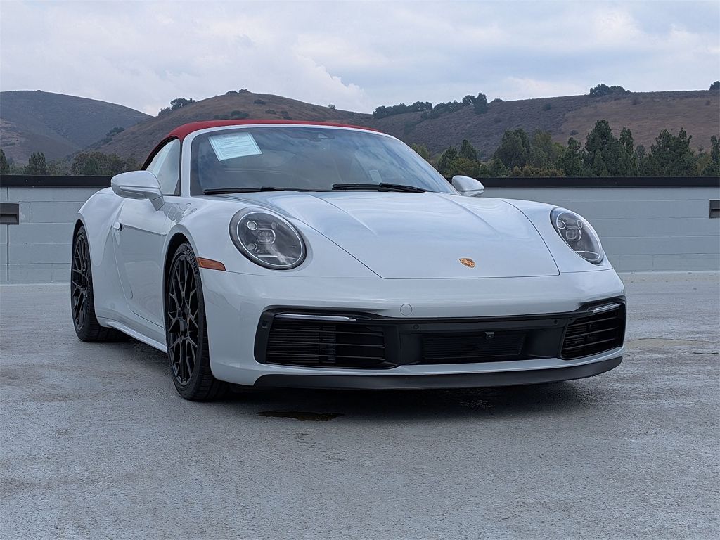 2024 Porsche 911 Carrera 4 GTS