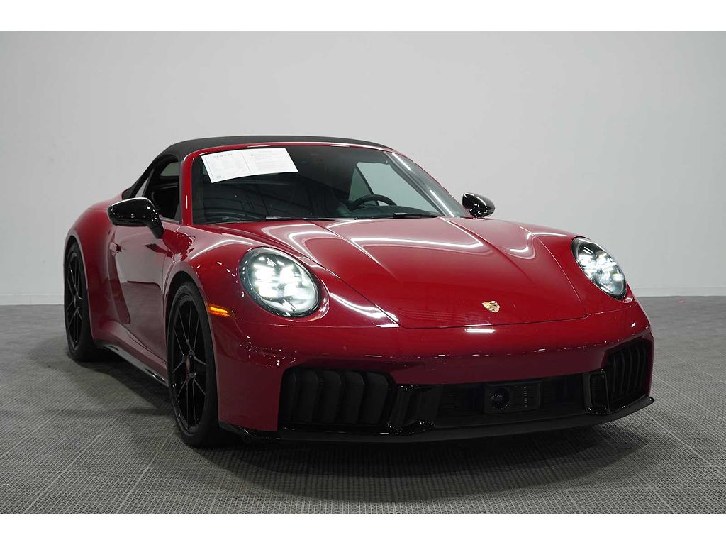 2025 Porsche 911 Carrera 4 GTS