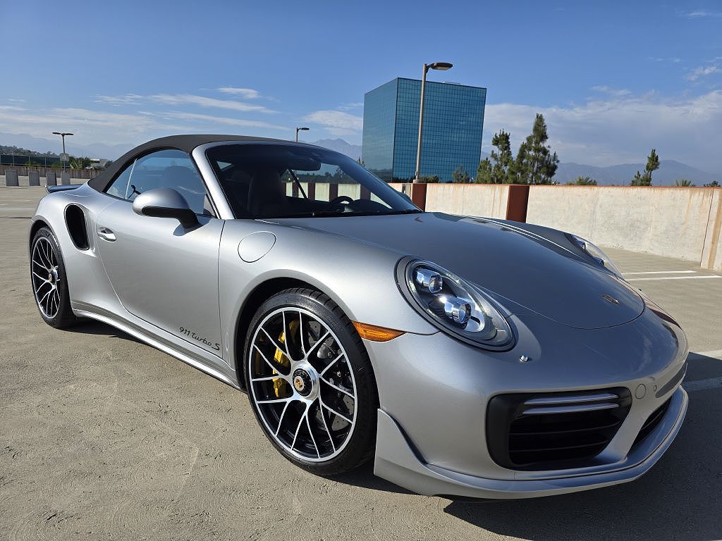 2019 Porsche 911 Turbo S