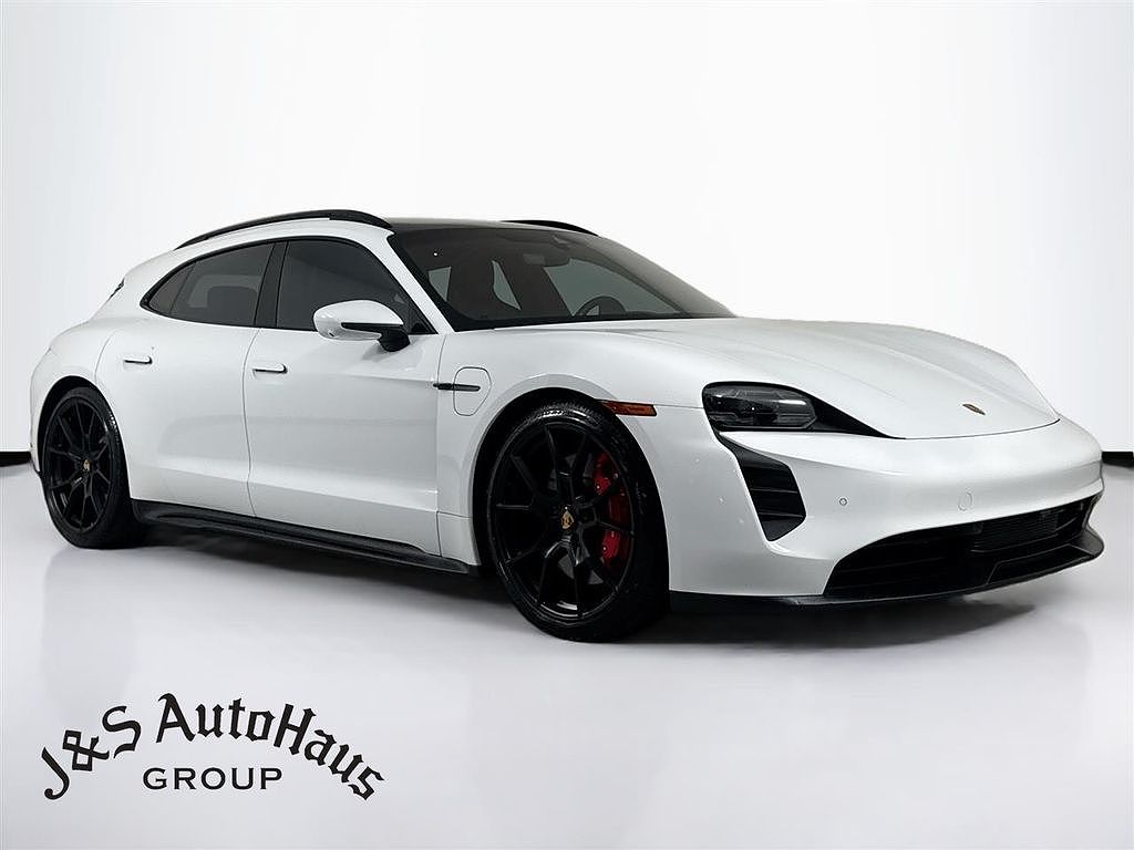 2022 Porsche Taycan GTS Sport Turismo