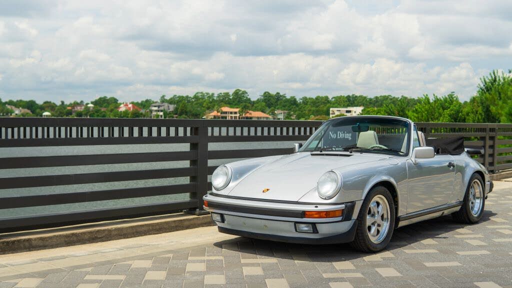 1989 Porsche 911 Carrera 2