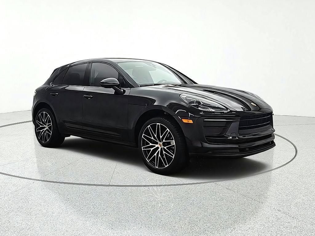 2022 Porsche Macan