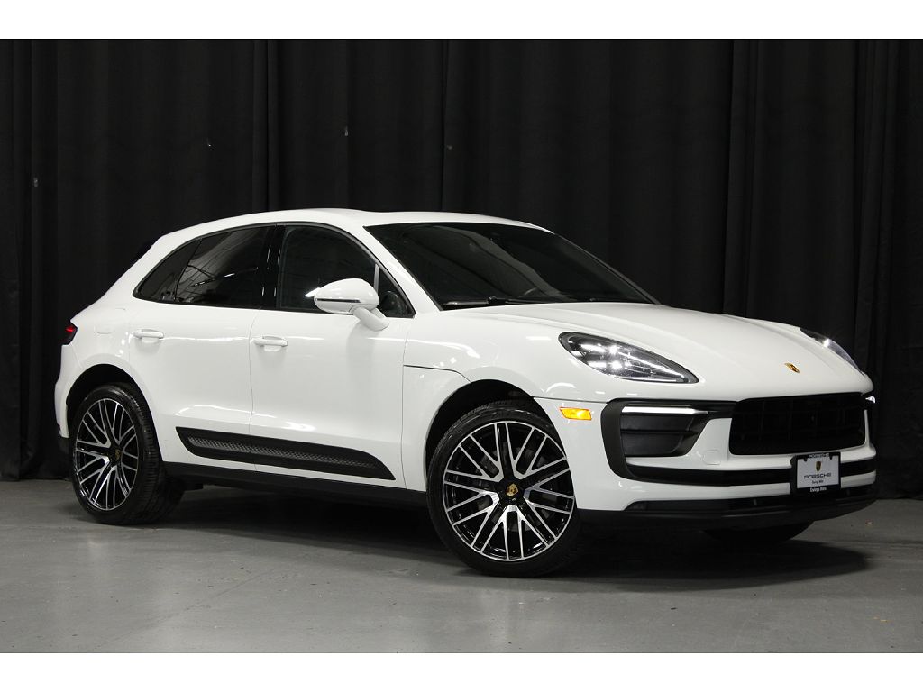 2022 Porsche Macan