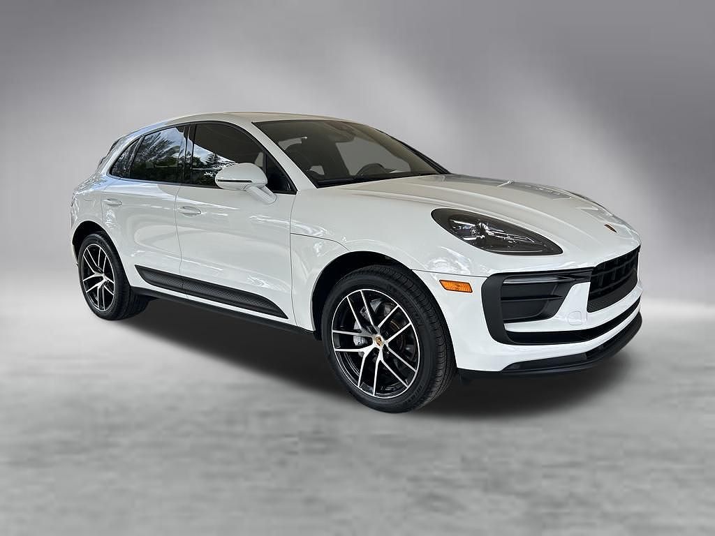 2022 Porsche Macan