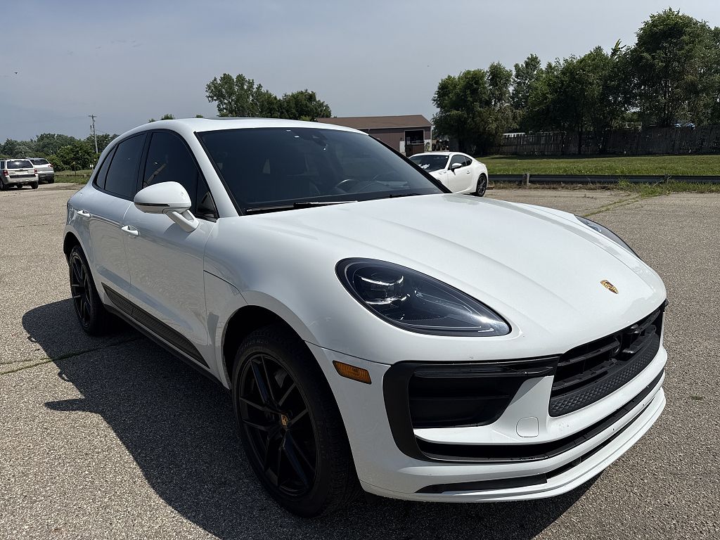 2023 Porsche Macan T