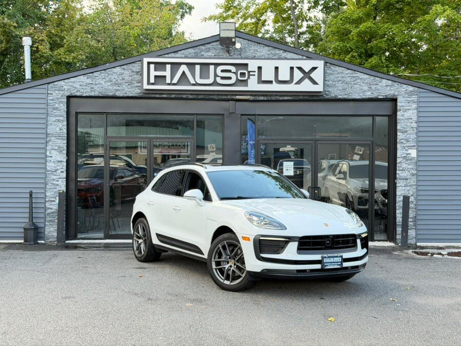 2023 Porsche Macan T