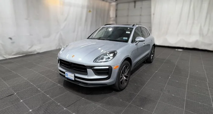 2023 Porsche Macan T