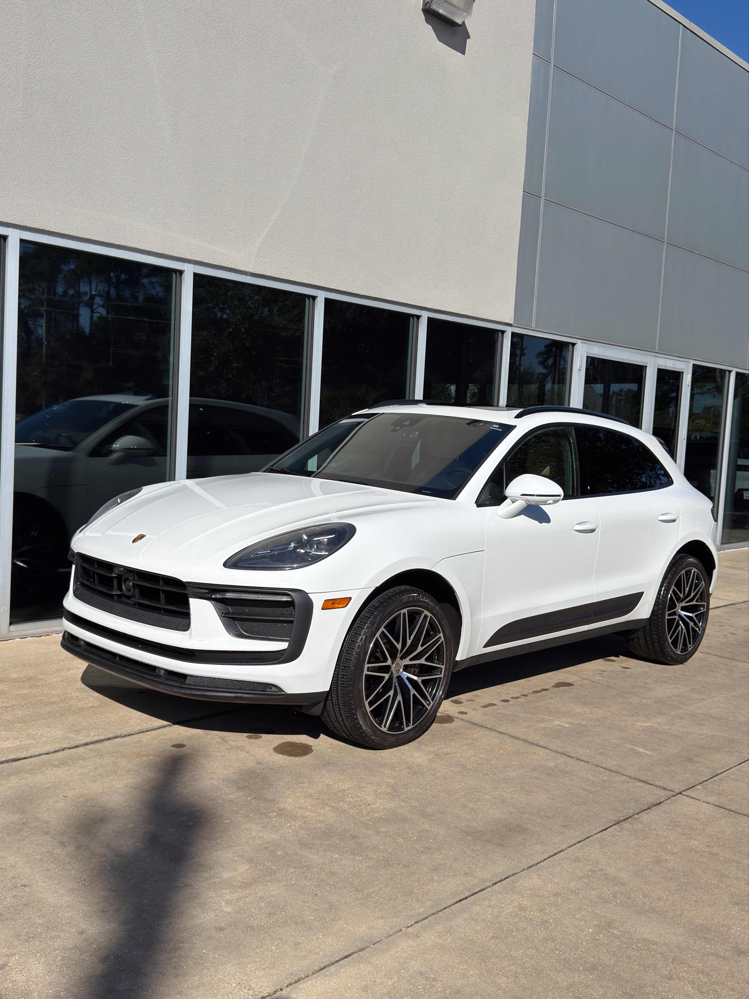2023 Porsche Macan