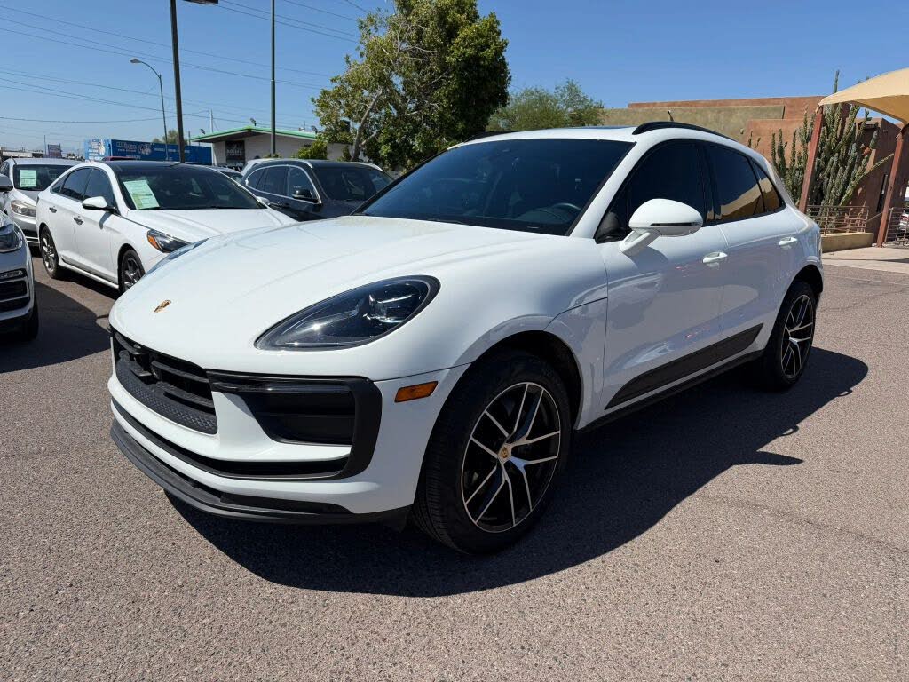2025 Porsche Macan