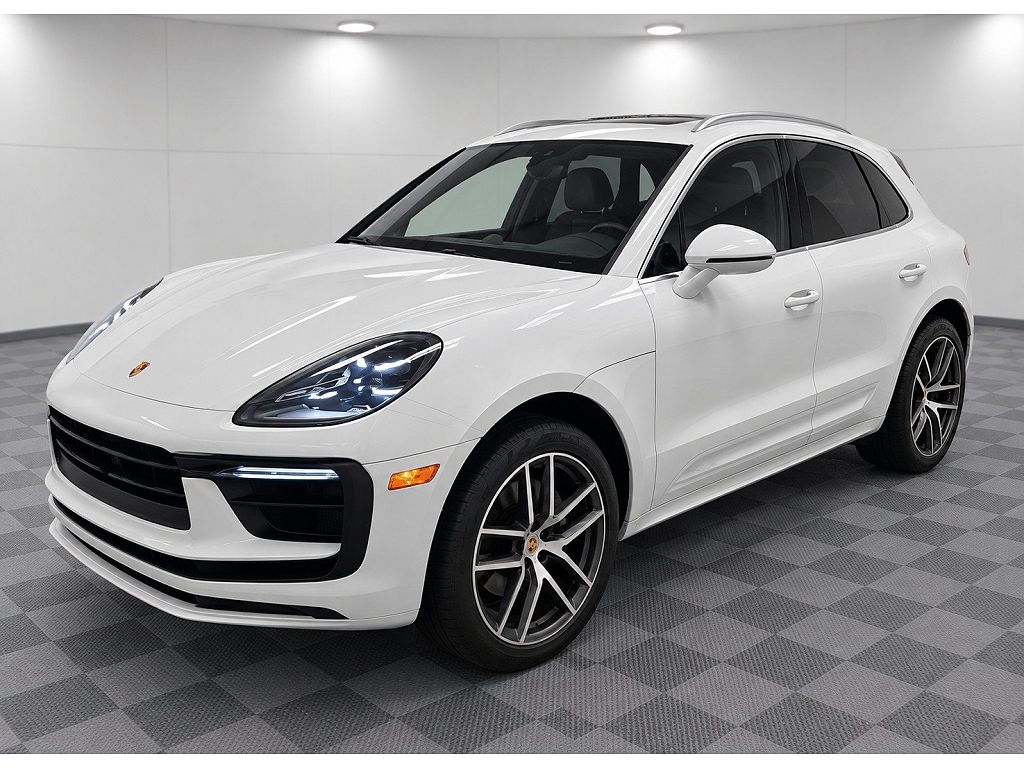 2025 Porsche Macan