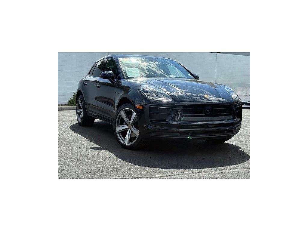 2025 Porsche Macan
