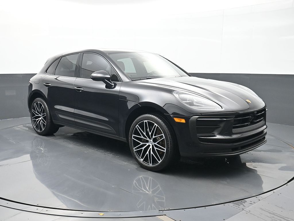2025 Porsche Macan
