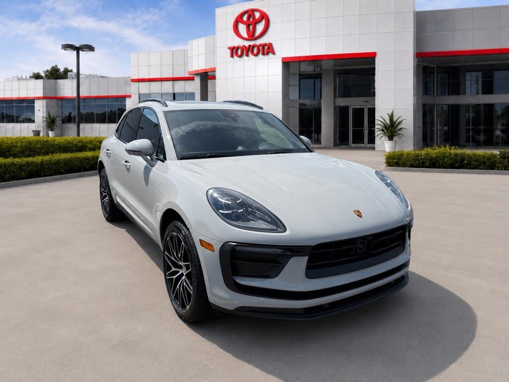 2026 Porsche Macan