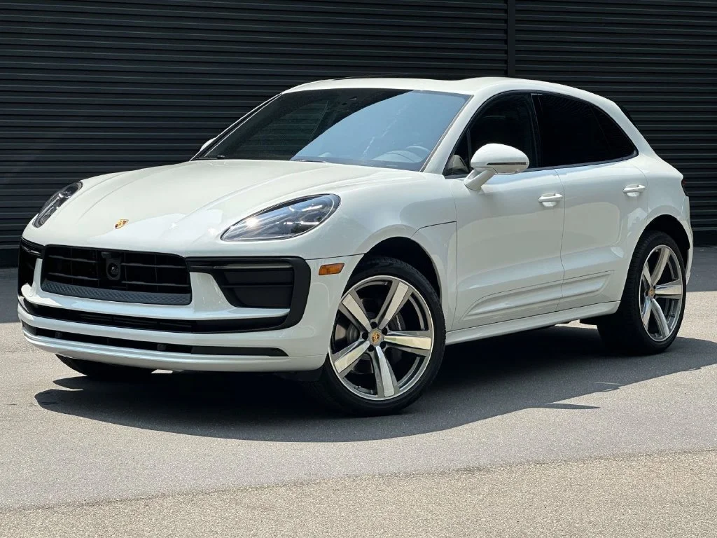2026 Porsche Macan