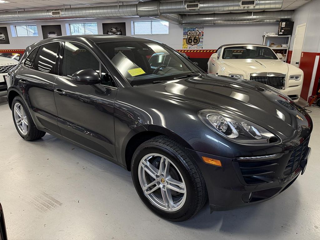 2017 Porsche Macan