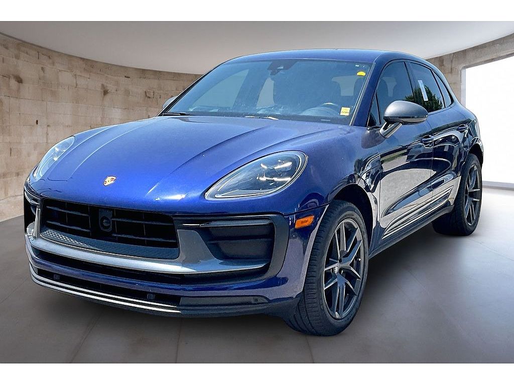 2023 Porsche Macan T
