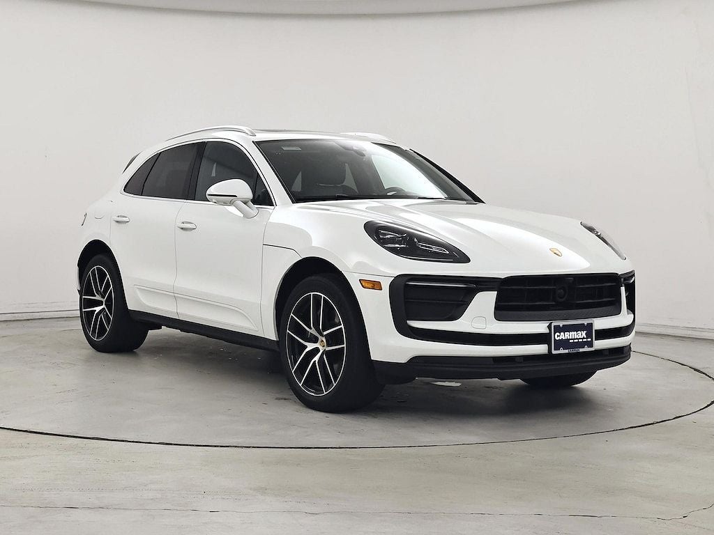 2023 Porsche Macan T