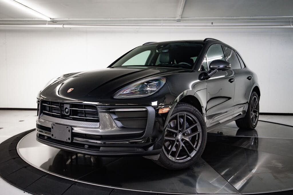 2023 Porsche Macan T