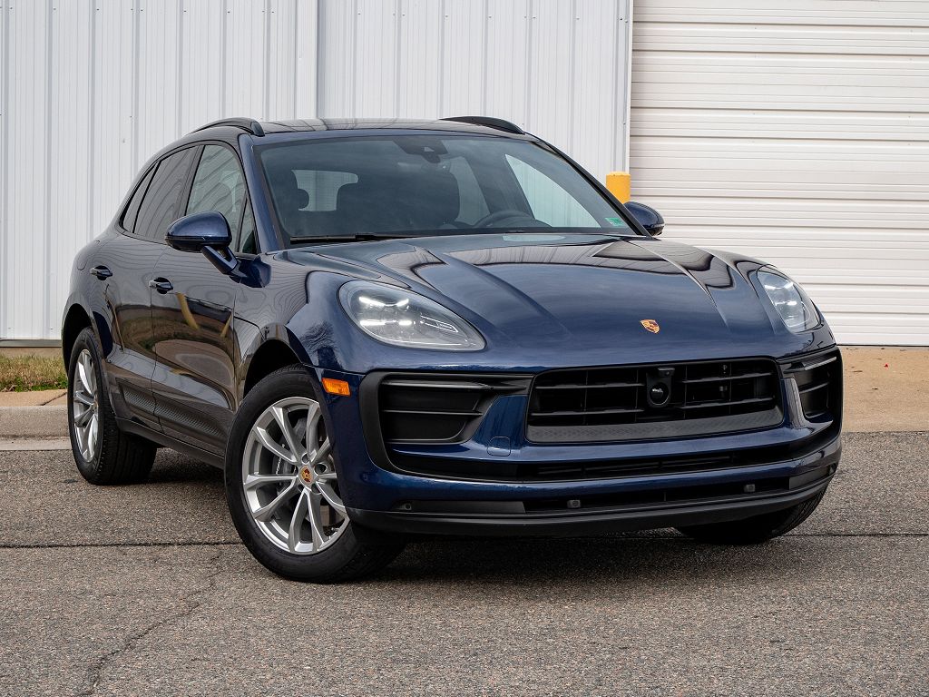 2025 Porsche Macan