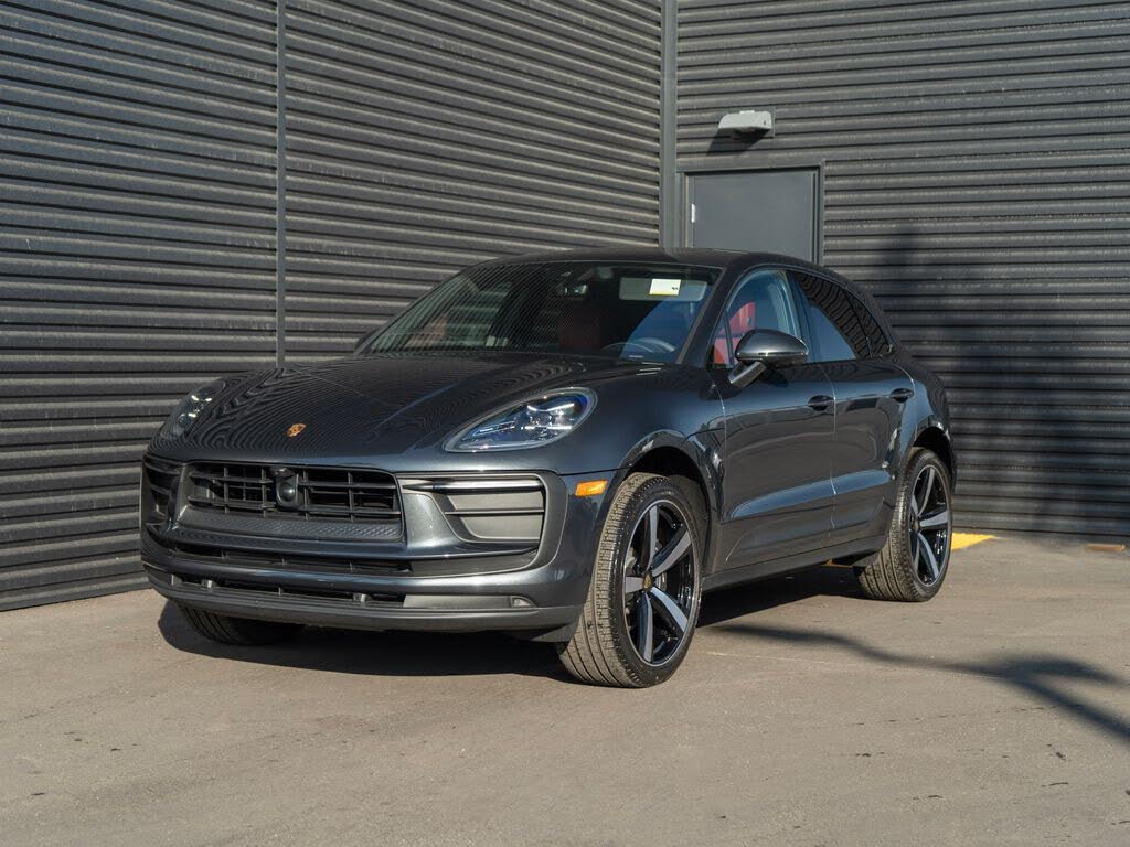 2025 Porsche Macan T