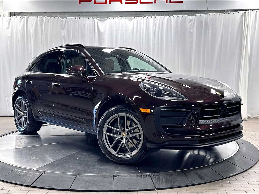 2026 Porsche Macan AWD