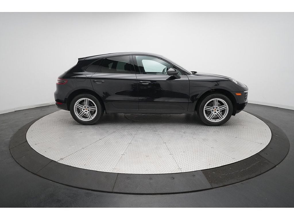 2017 Porsche Macan
