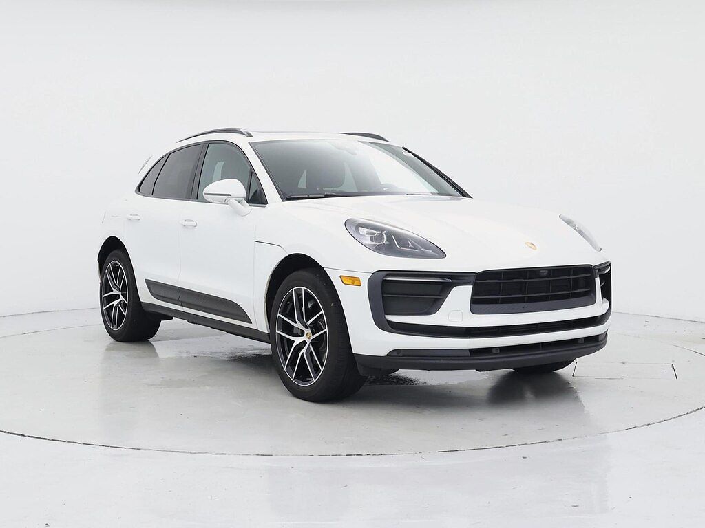 2022 Porsche Macan