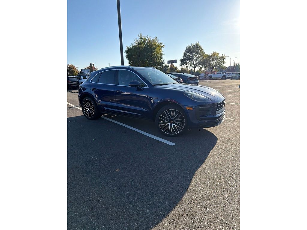 2022 Porsche Macan