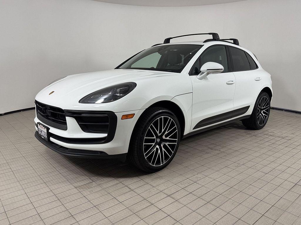 2022 Porsche Macan