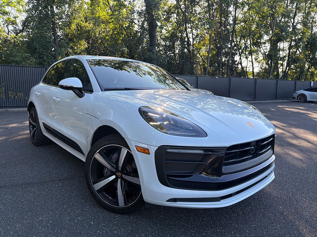 2023 Porsche Macan