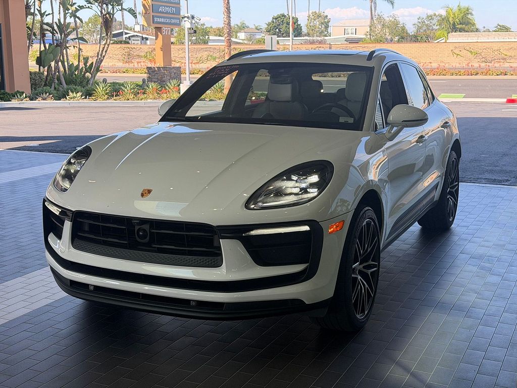 2023 Porsche Macan