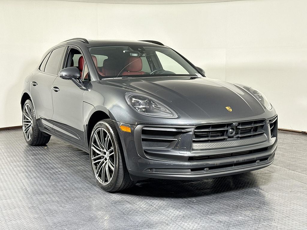 2025 Porsche Macan