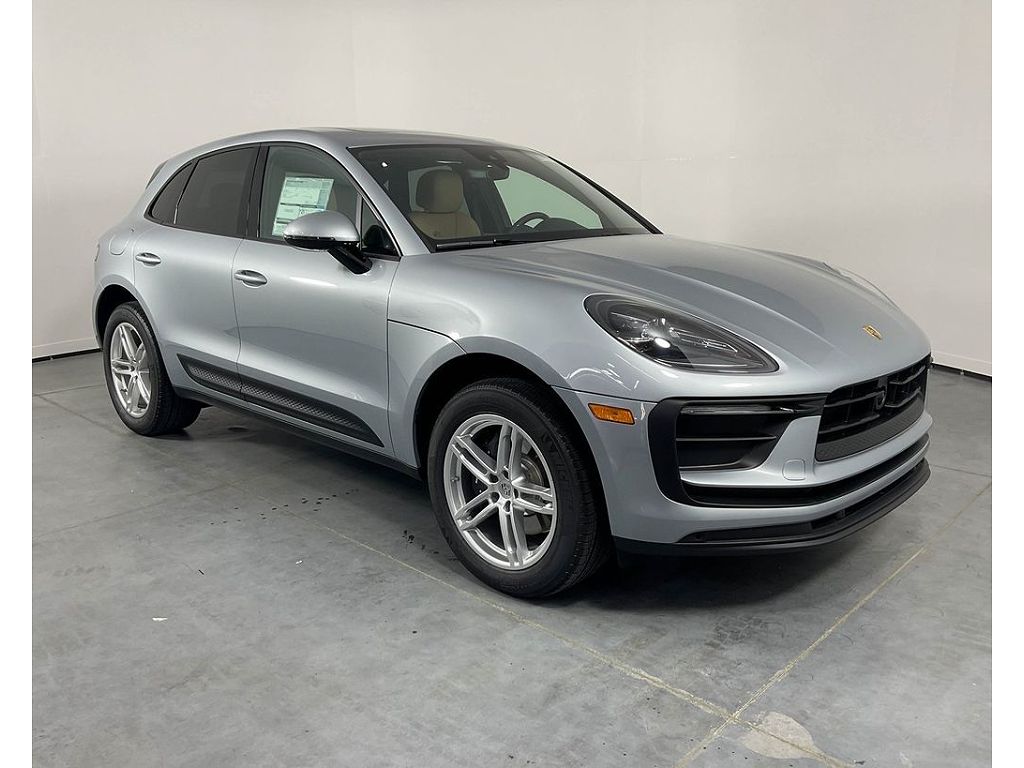 2025 Porsche Macan