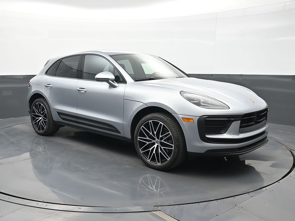 2025 Porsche Macan