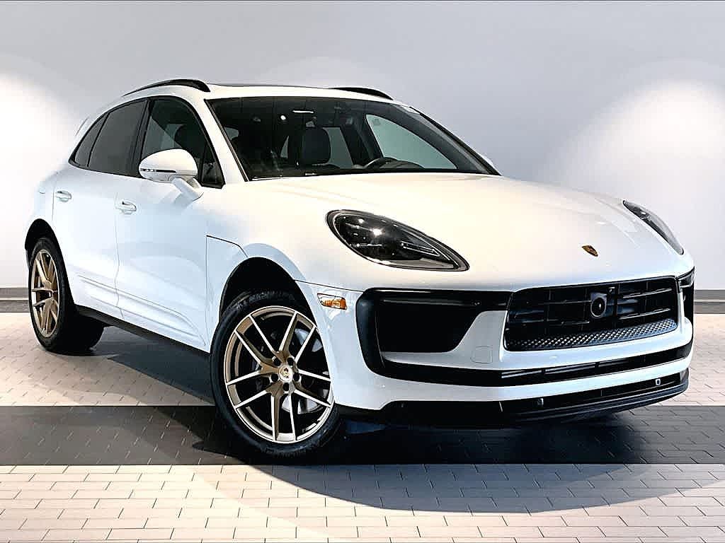 2026 Porsche Macan AWD