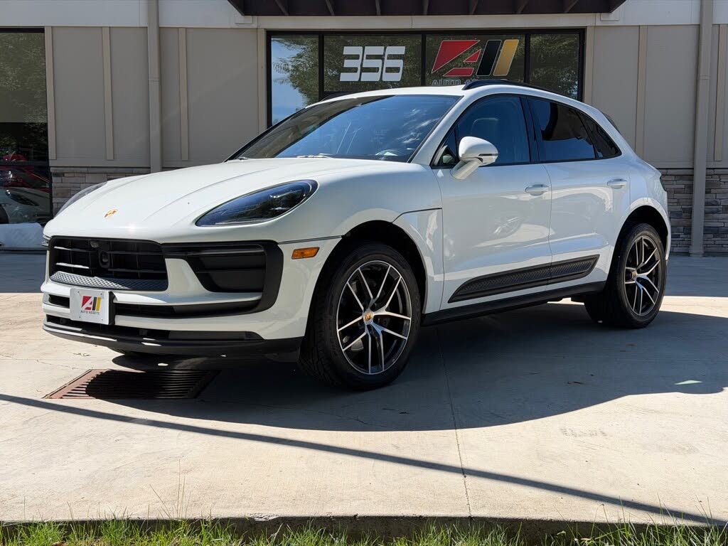 2023 Porsche Macan T