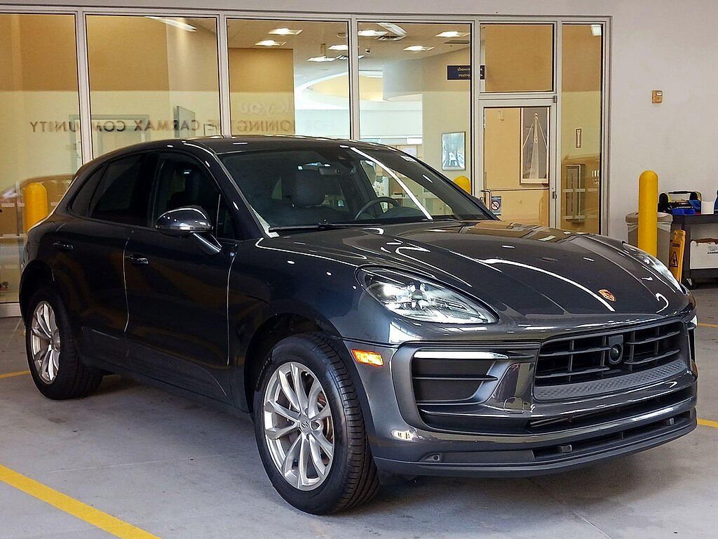 2023 Porsche Macan