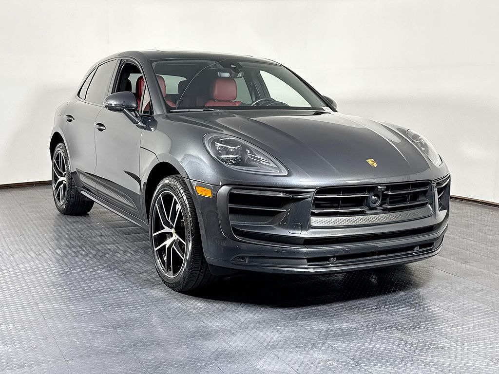 2025 Porsche Macan