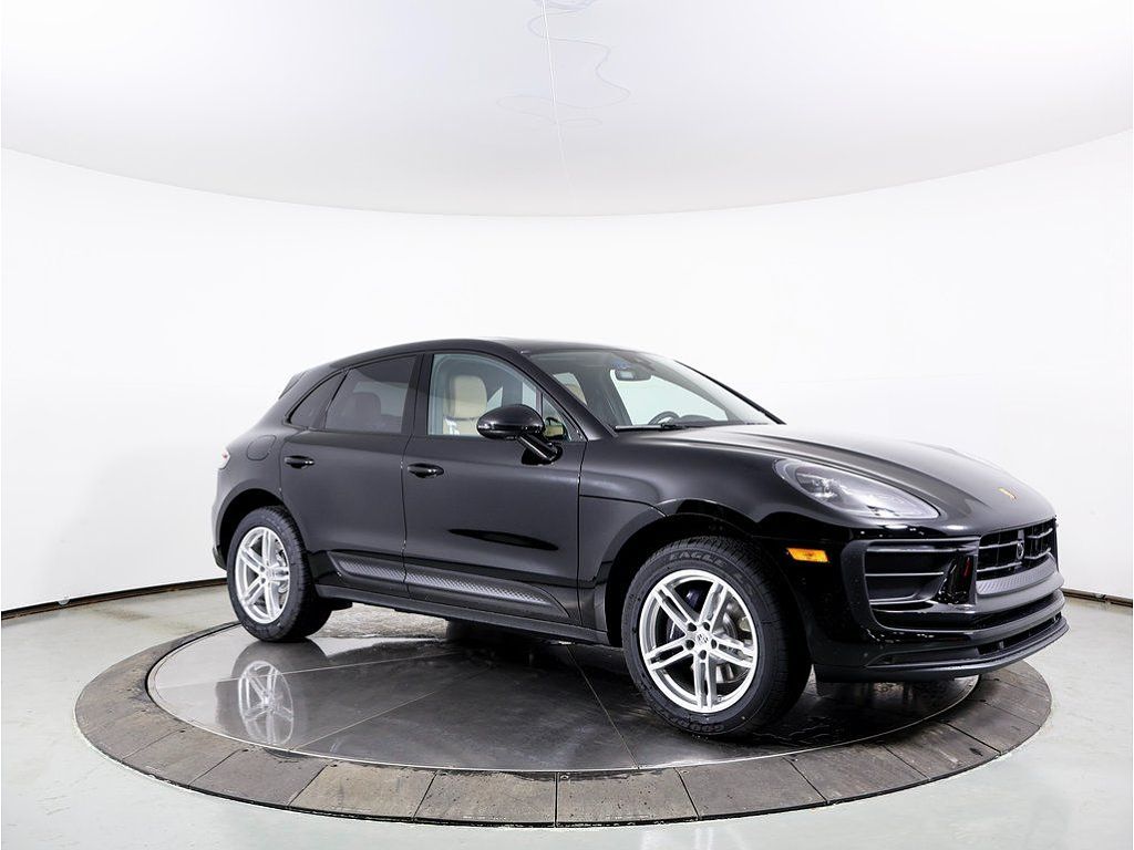 2025 Porsche Macan T