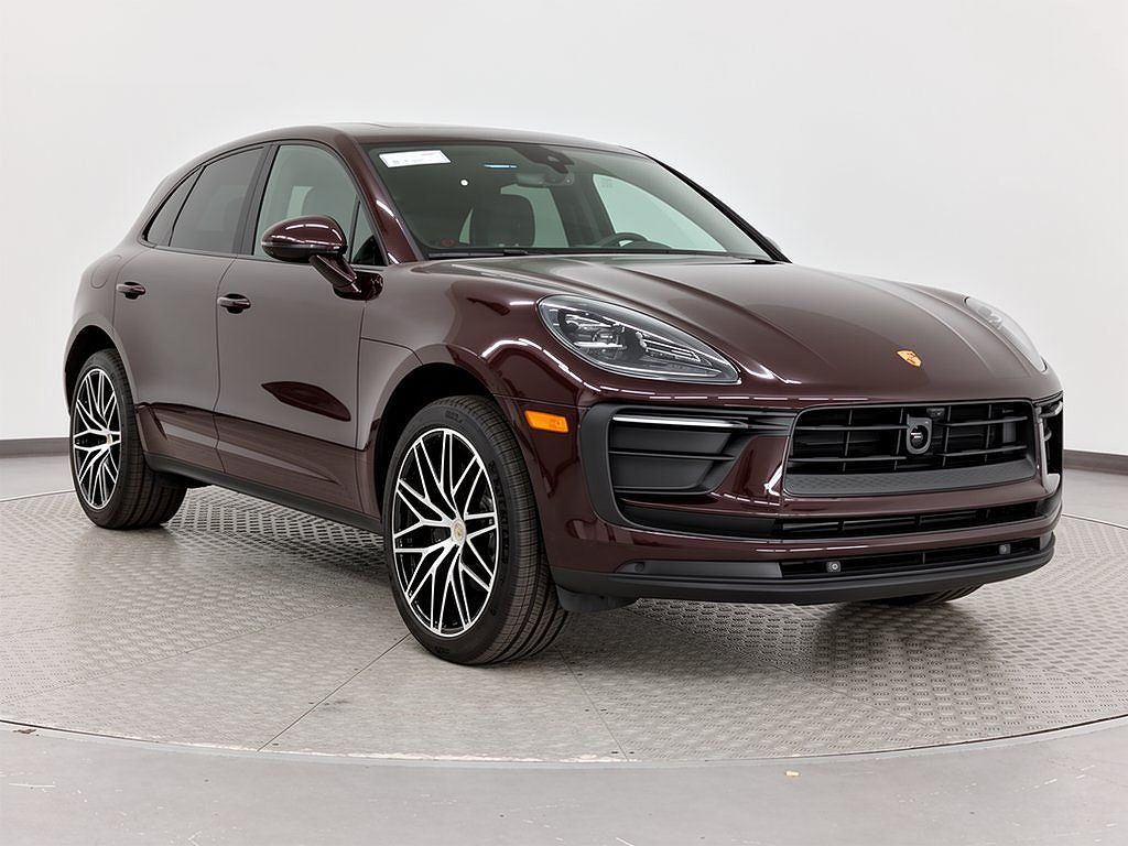 2025 Porsche Macan