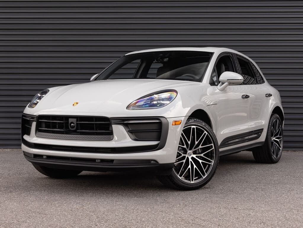 2025 Porsche Macan T