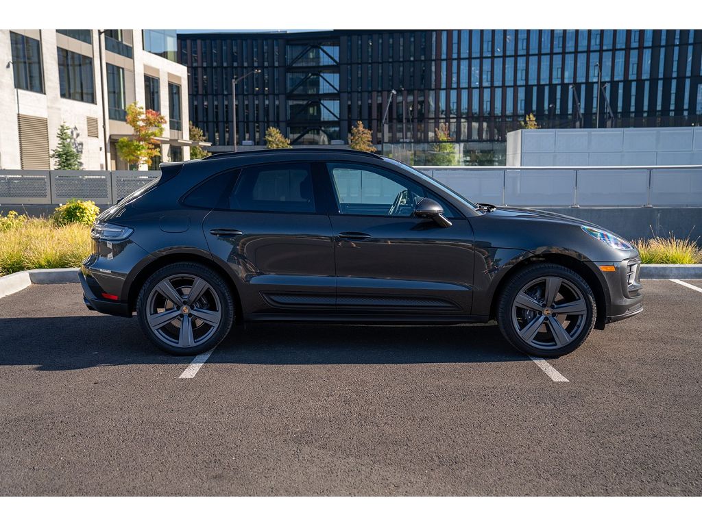 2026 Porsche Macan