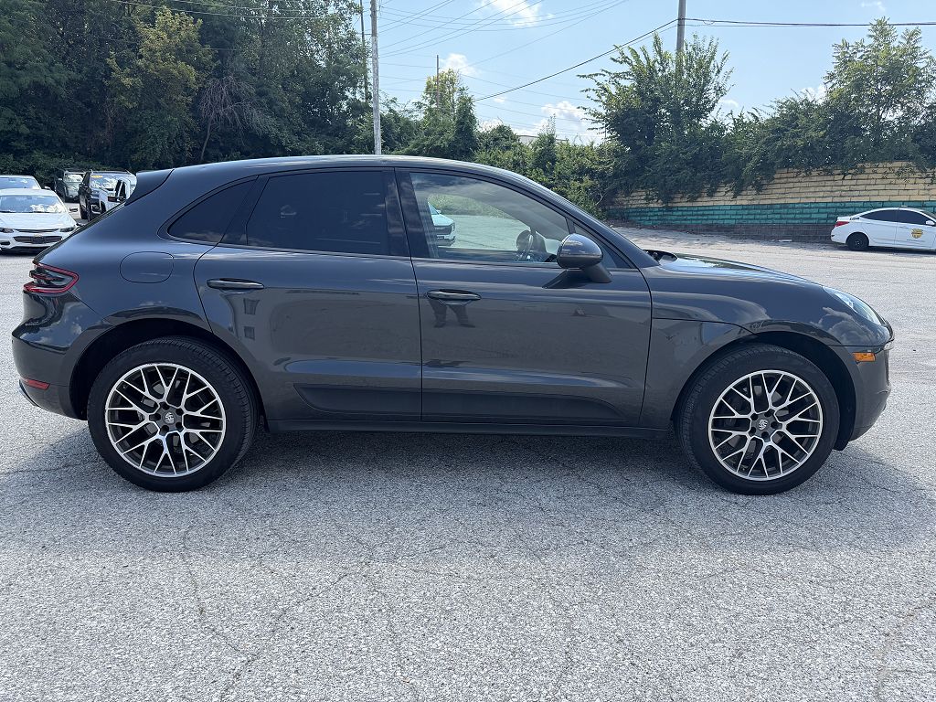 2018 Porsche Macan